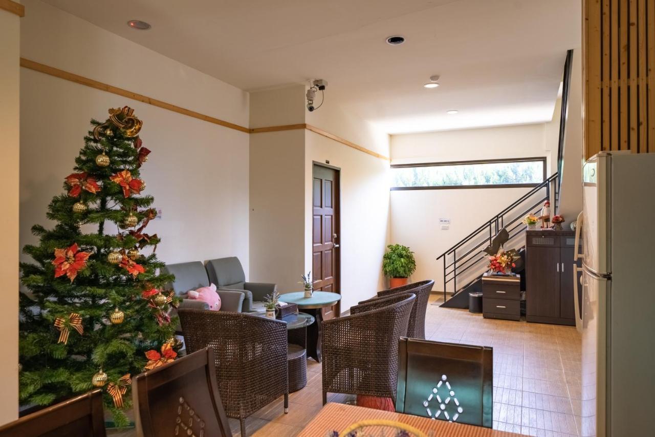 Hua Mu Xing Jing B&B Renai Buitenkant foto