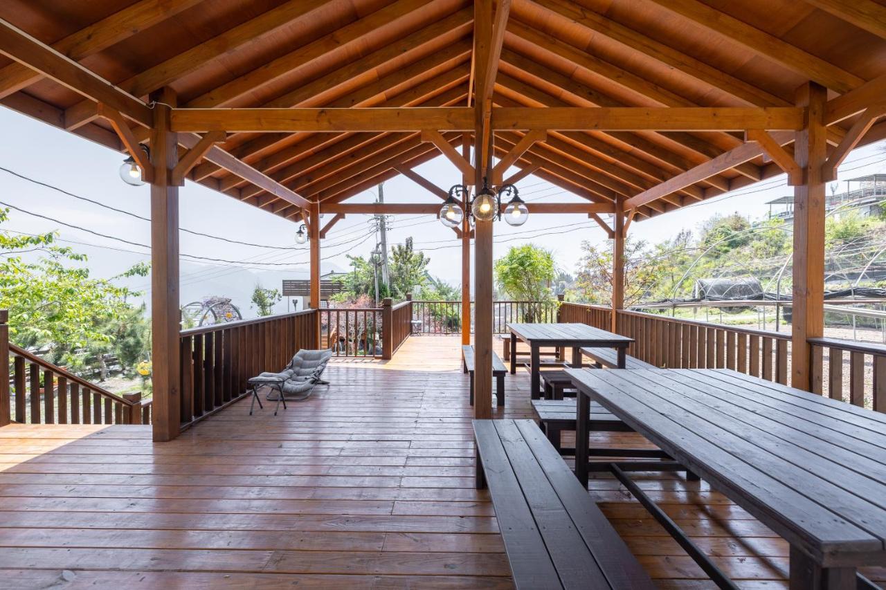 Hua Mu Xing Jing B&B Renai Buitenkant foto