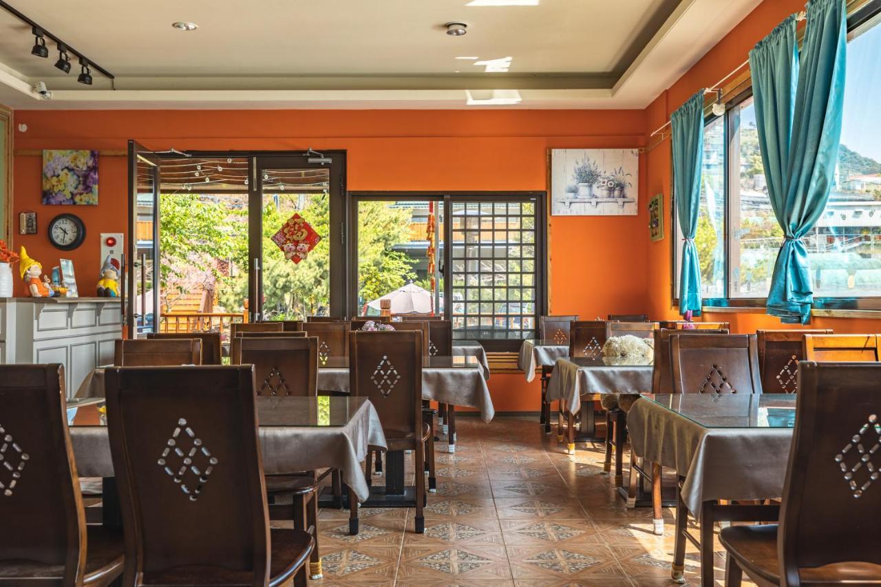 Hua Mu Xing Jing B&B Renai Buitenkant foto